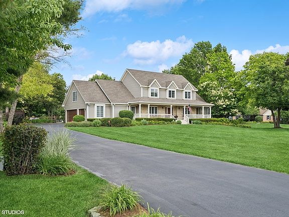 2nd image of 4N709 W Woods Dr