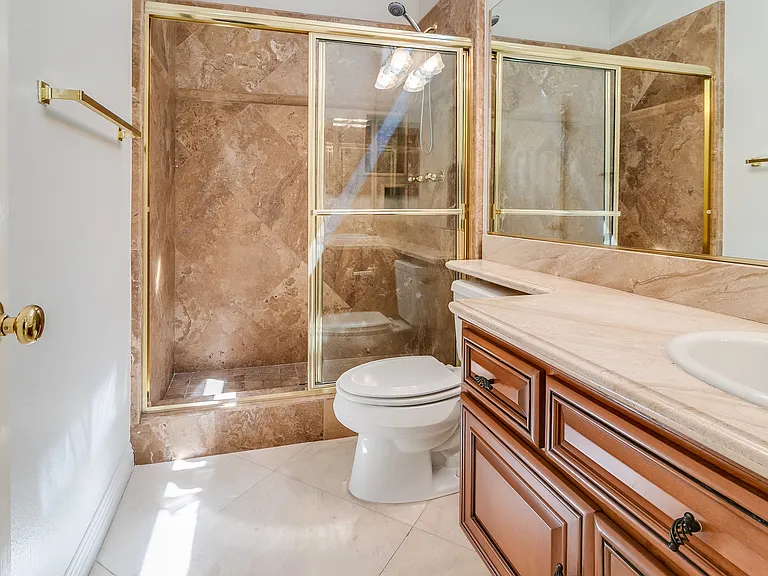 24241 Rue De Cezanne — Photo 10