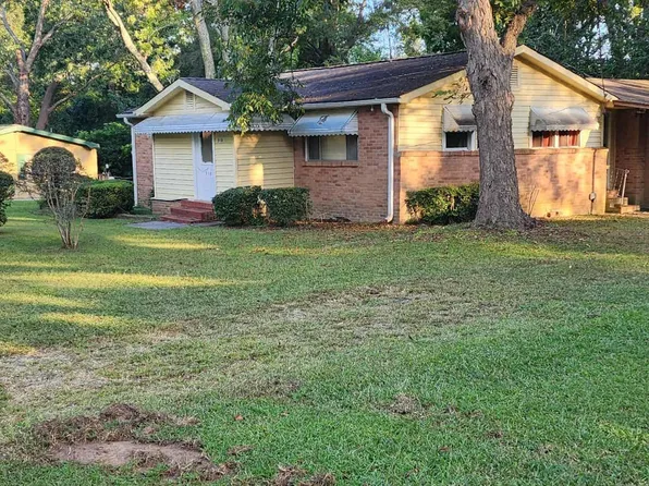 510 Chestnut St, Reidville, SC 29375