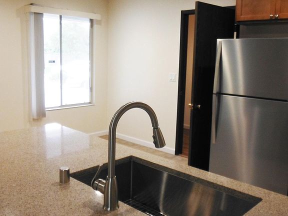 4th image of 2404 Lava Dr