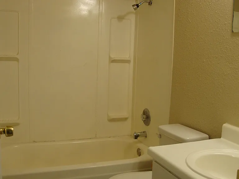 8715 Yellow Knife St — Photo 10