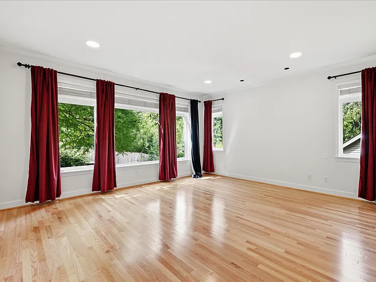 5107 188th Pl NE — Photo 11