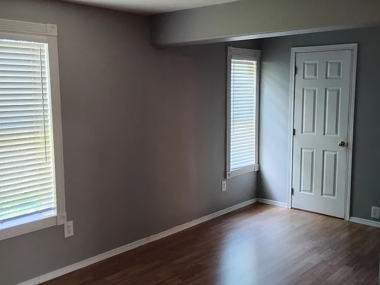 6148 NE 184th St — Photo 15