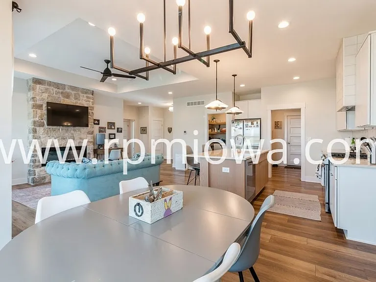 5901 NE Sherman Dr — Photo 5