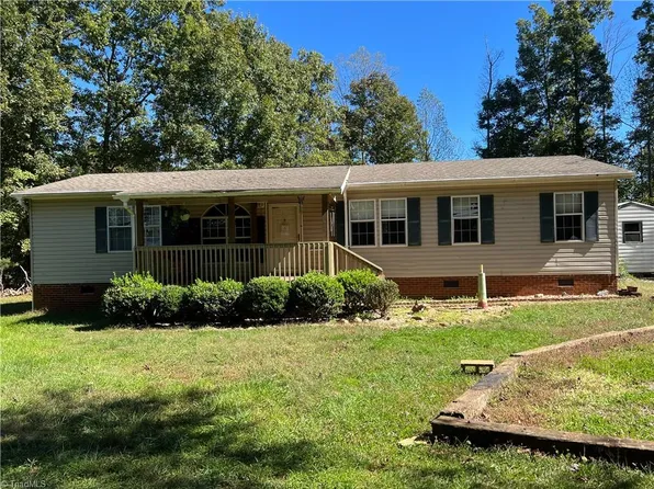 1110 Cold River Run Rd, Westfield, NC 27053