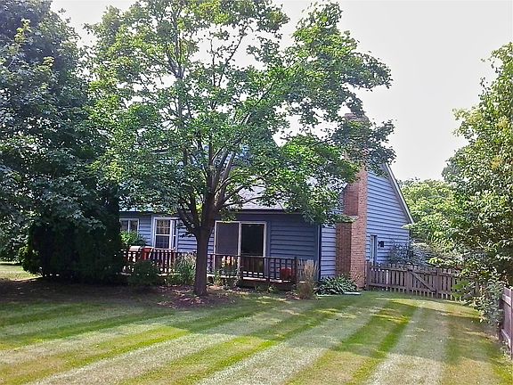 deck and garden in back