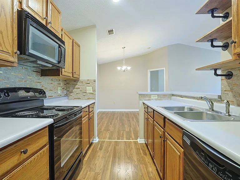 6635 Brigham Sq #7 — Photo 9