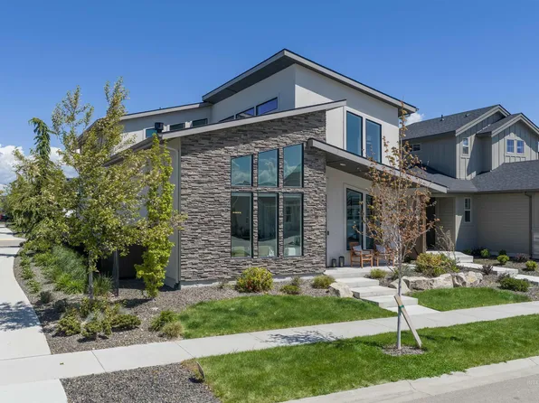 2296 E Valensole St, Meridian, ID 83642