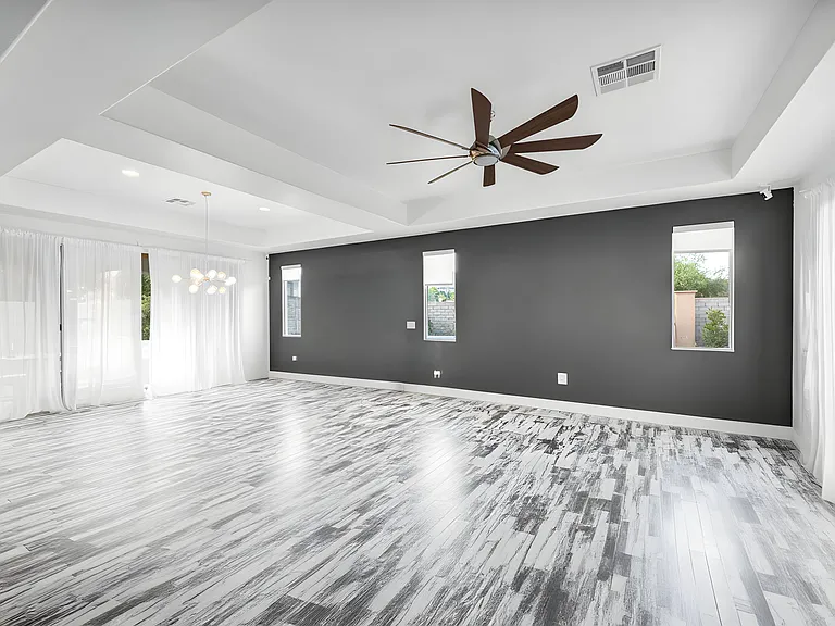 233 Castellari Dr — Photo 29