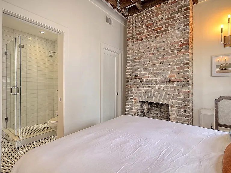 37 Ashe St #A — Photo 9