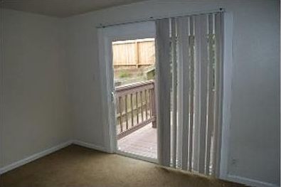 5th image of 286 Mariposa Ave