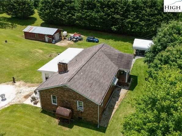 1424 Bear Creek Road, Bakersville, NC 28705