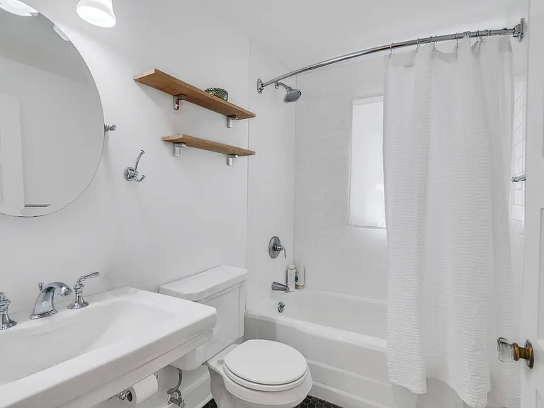 3002 Noyac Rd — Photo 17
