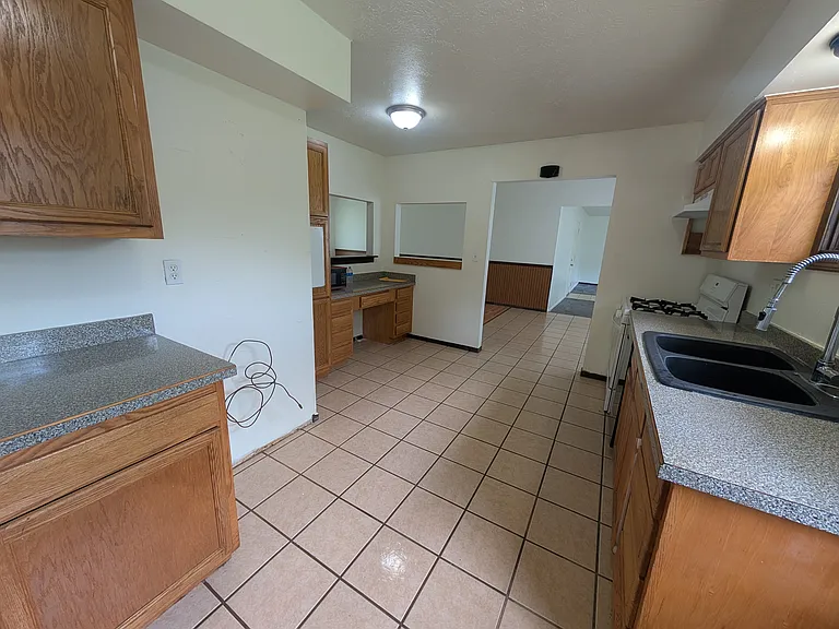 Kitche...Bring your Appliances