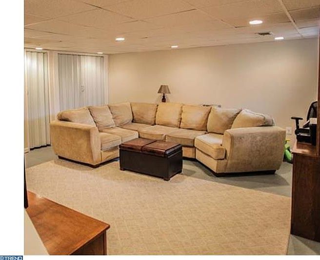 2nd image of 425 Wendover Dr