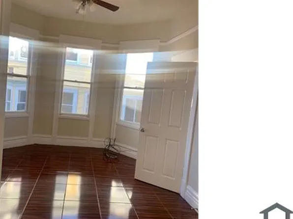 877 27th St, Oakland, CA 94607