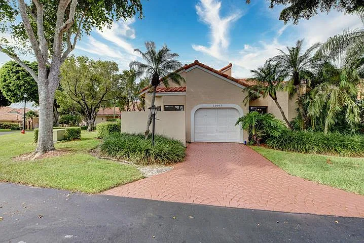 22667 Meridiana Dr