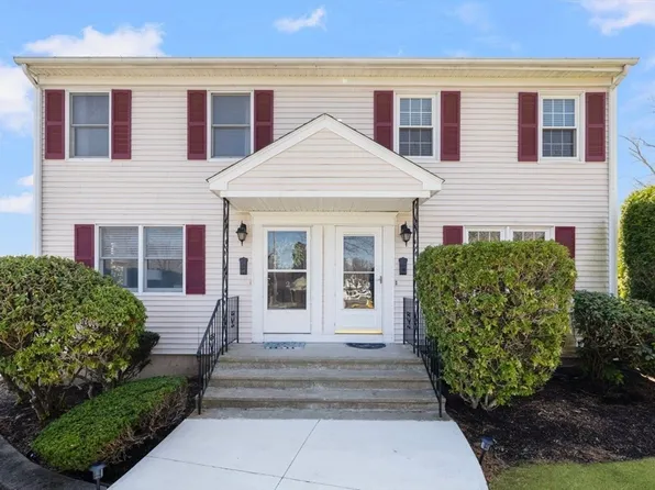 2970 Mendon Rd APT 2, Cumberland, RI 02864