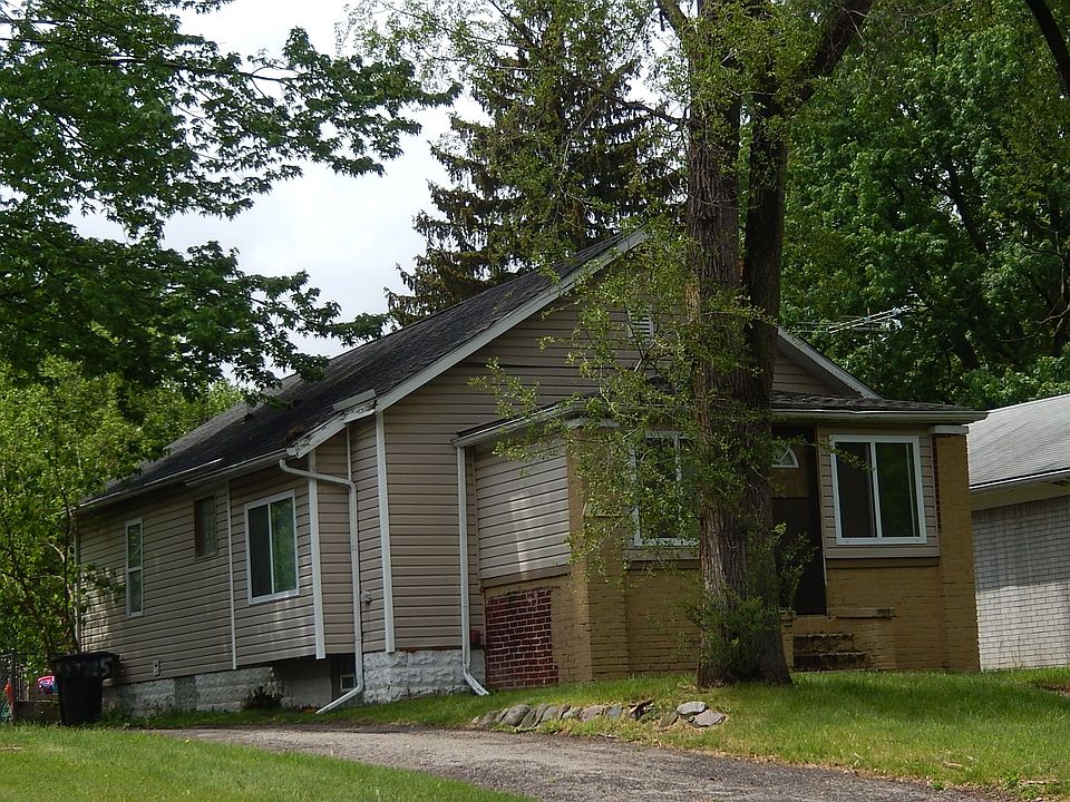 2nd image of 17725 Fenton St