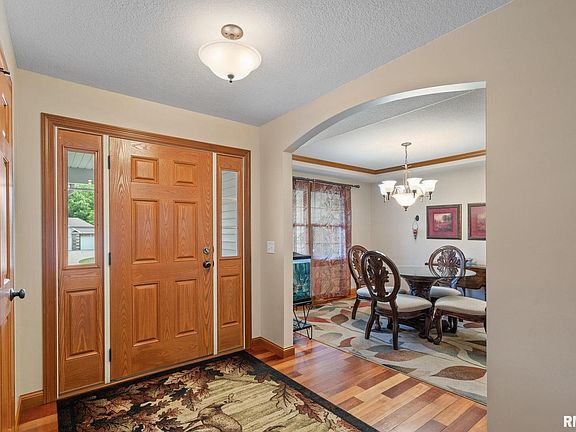 4th image of 10984 150th St