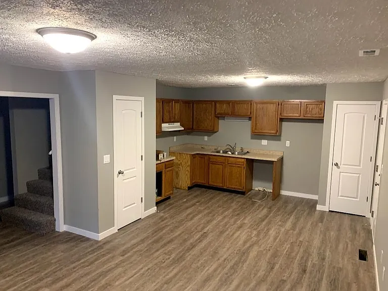 1458 Rj Blvd — Photo 1