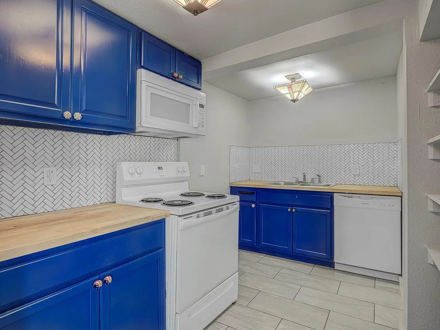 1 bed, 1.0 bath, 700 sqft, $1,100 — Photo 4