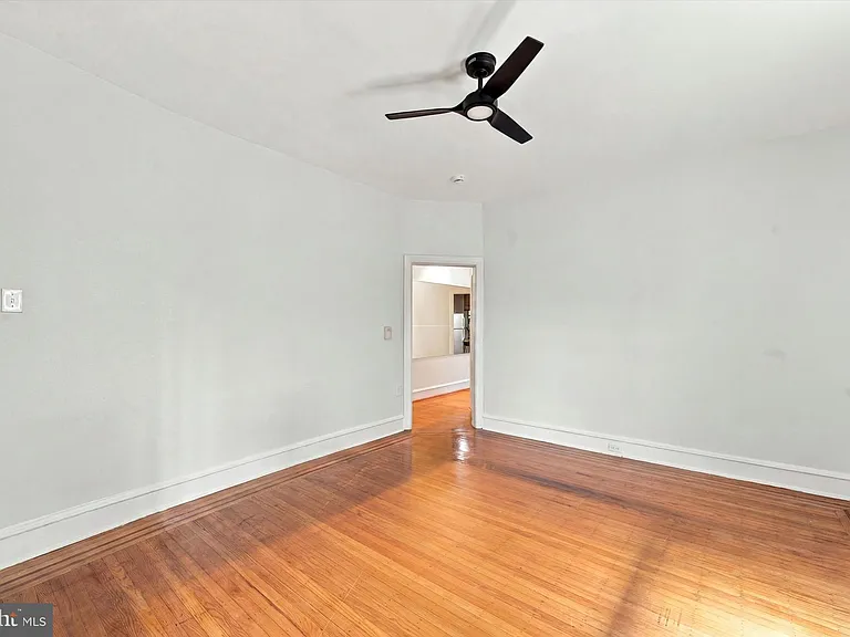 1 W Athens Ave #1/2-C — Photo 6