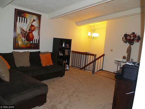 3rd image of 8401 Rhode Island Dr N