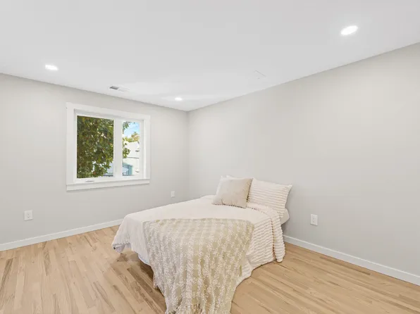 312 Garfield Avenue image 15 of 24