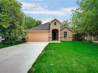 3022 N Houston St, Fort Worth, TX 76106