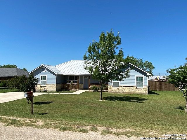 1st image of 208 La Parita Ct