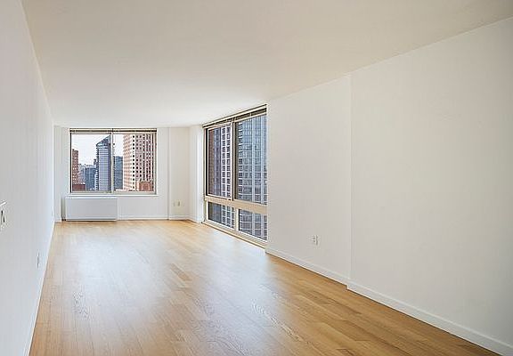 5th image of 260 W 54th St APT 38F