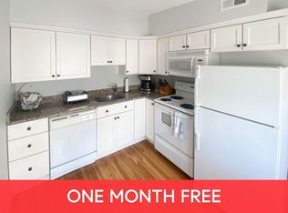 522 E 8th St #2, South Boston, MA 02127