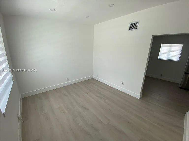 1170 NW 25th St #1170 — Photo 5