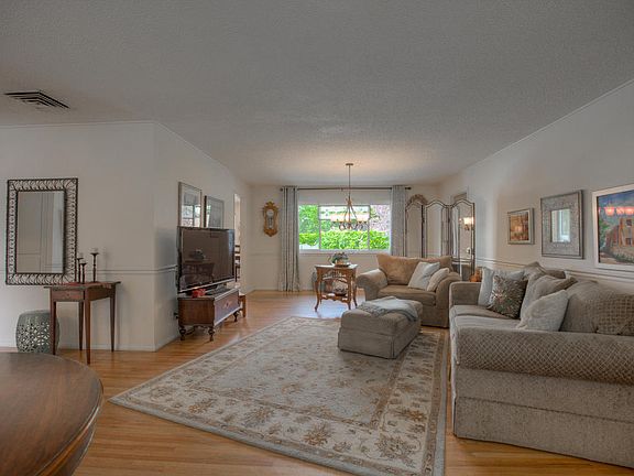 3rd image of 3405 Pickard Ave NE