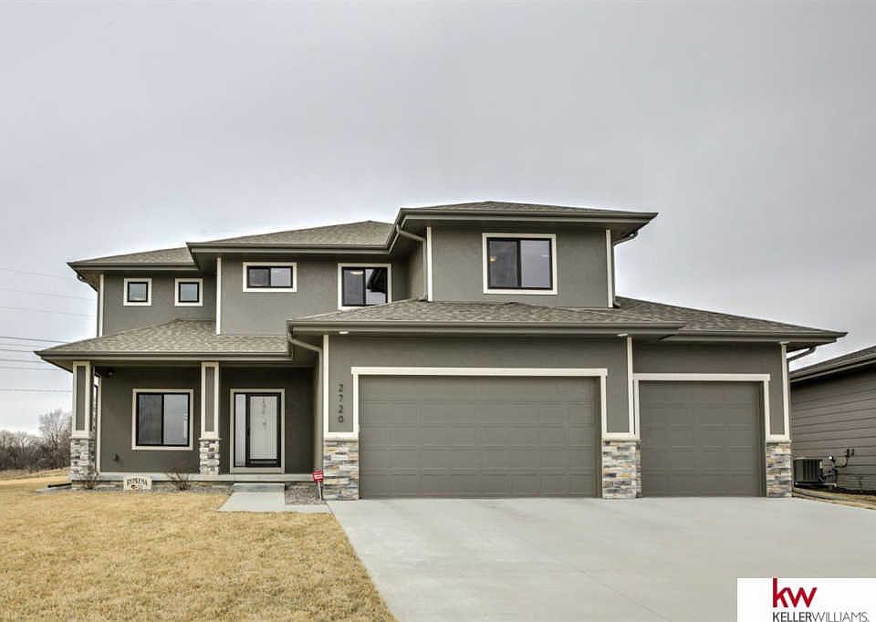 1st image of 2720 N 186th St