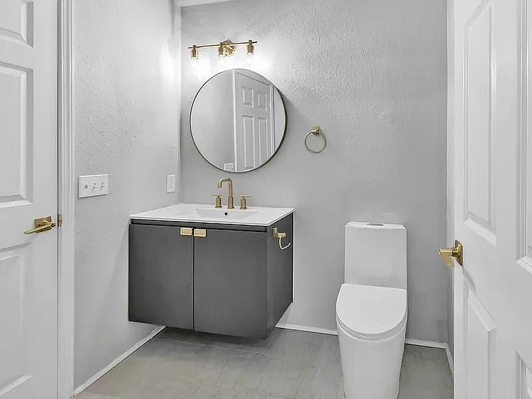 100 Broadway #101 — Photo 15
