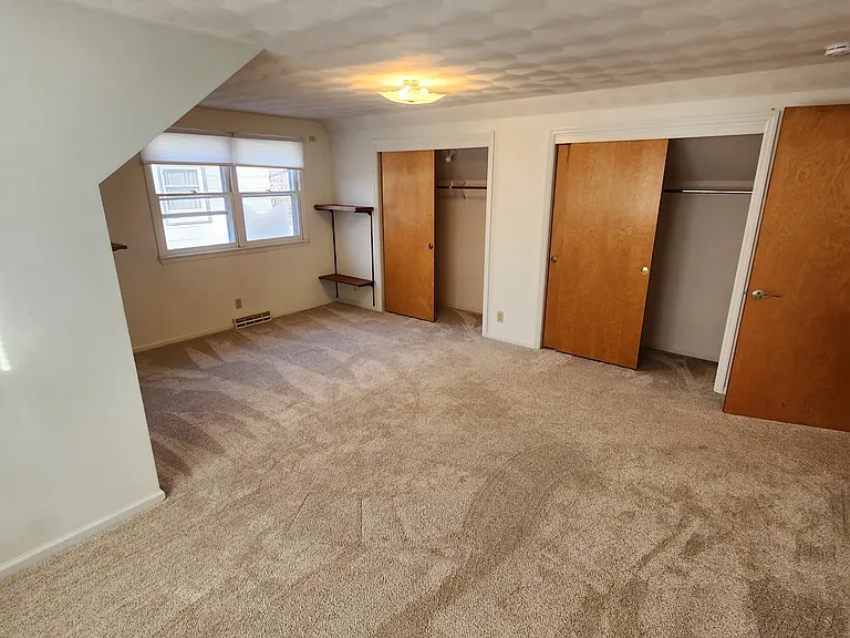 2230 Carberry Dr — Photo 2