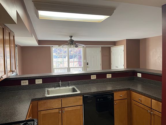 5th image of 1549A N Van Dorn St