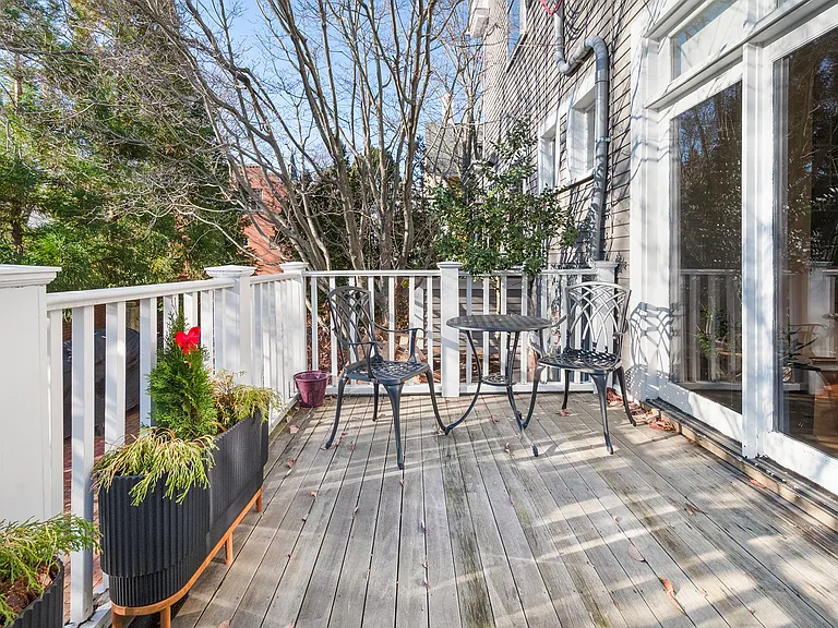 Back Private Deck