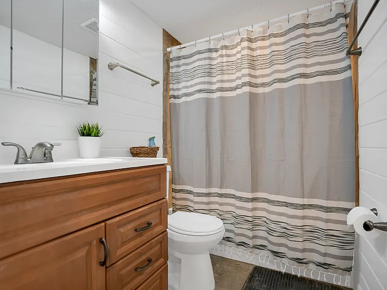 2803 Seagate Ln N — Photo 22