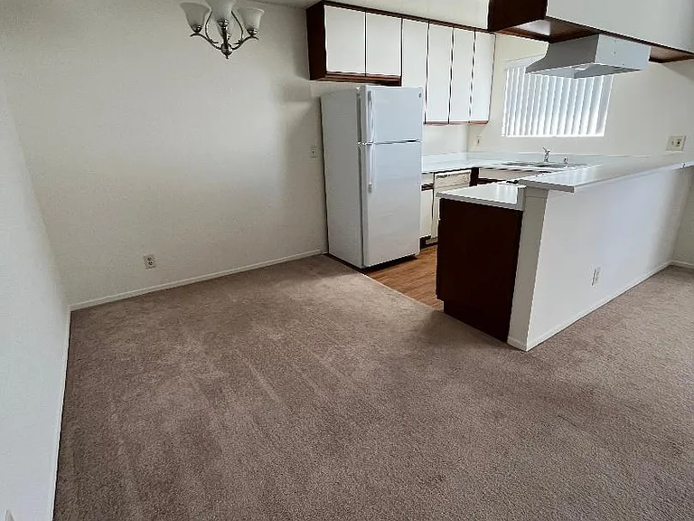 5908 Cedros Ave #6 — Photo 6
