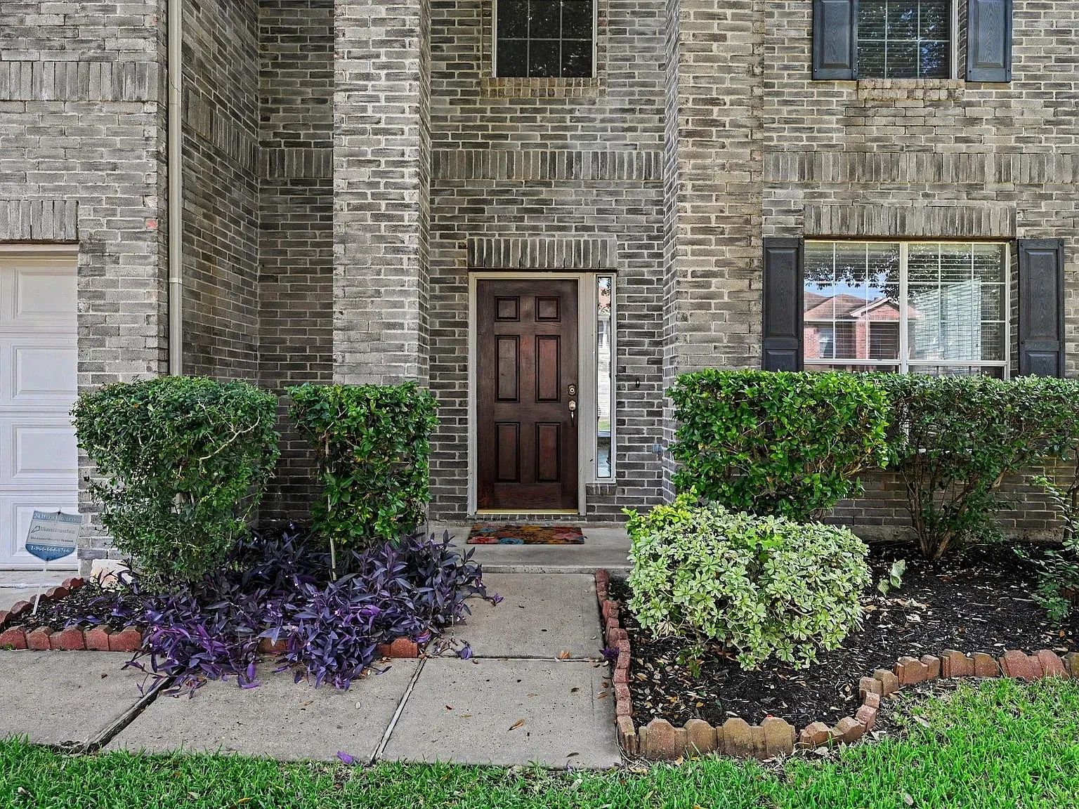 4 bed, 2.5 bath, 2772 sqft, $2,500 — Photo 3