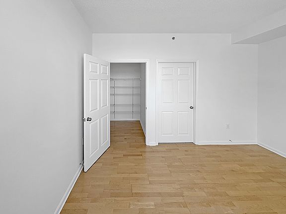 Walk in Closet