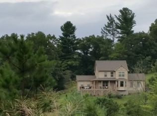 125 Farm Valley Ct, Weaverville, NC 28787