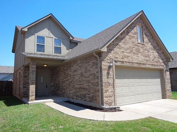 2nd image of 2521 Lee Ln