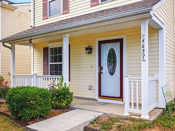 3rd image of 4657 Grandover Dr