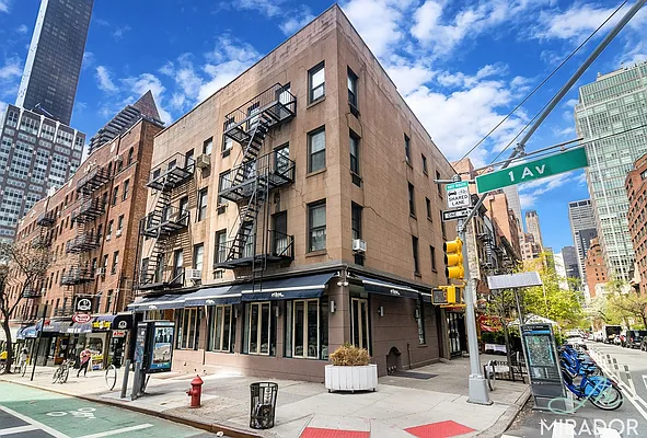 Rented by Mirador Real Estate | media 25