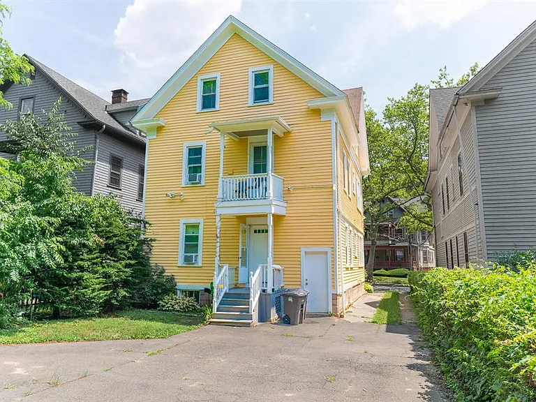 136 Mansfield St — Photo 22