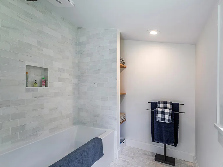 147 Wykeham Rd — Photo 31